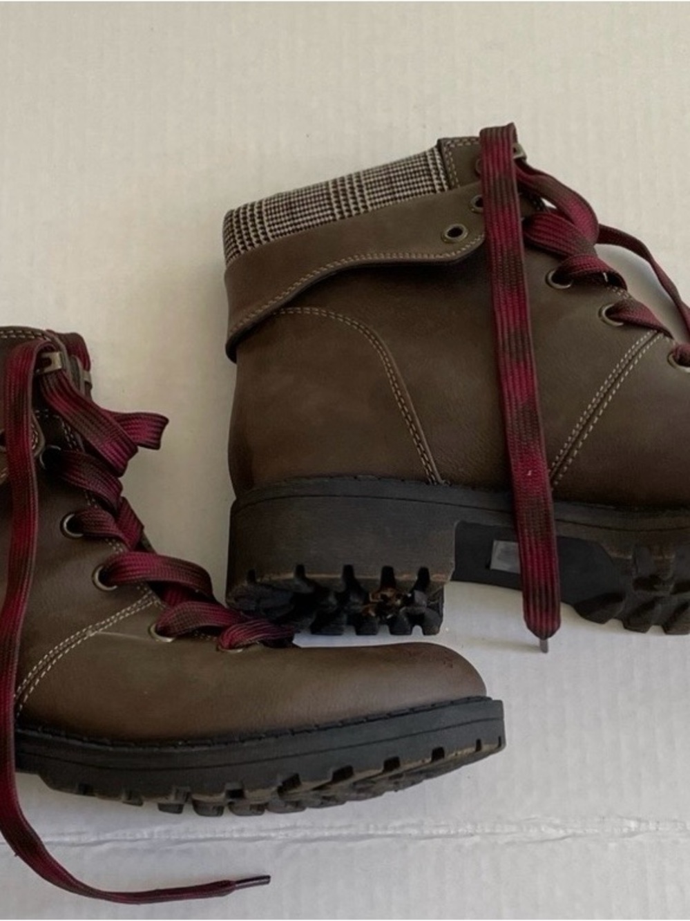 Women’s Brown Lace Up Plaid Lined Hiking Boots Size 8